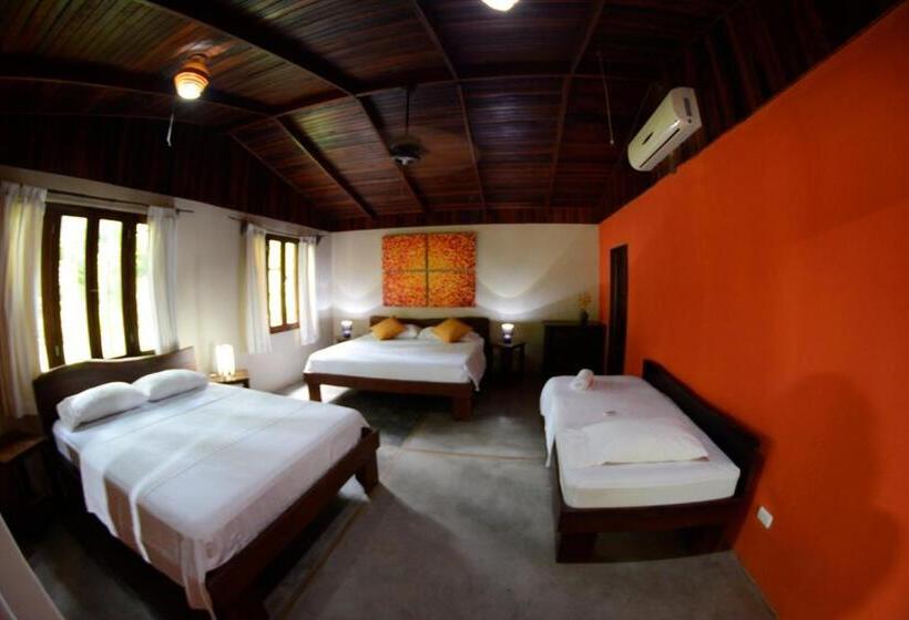 Семейный Номер Вид на Сад, Indigo Yoga Surf Resort