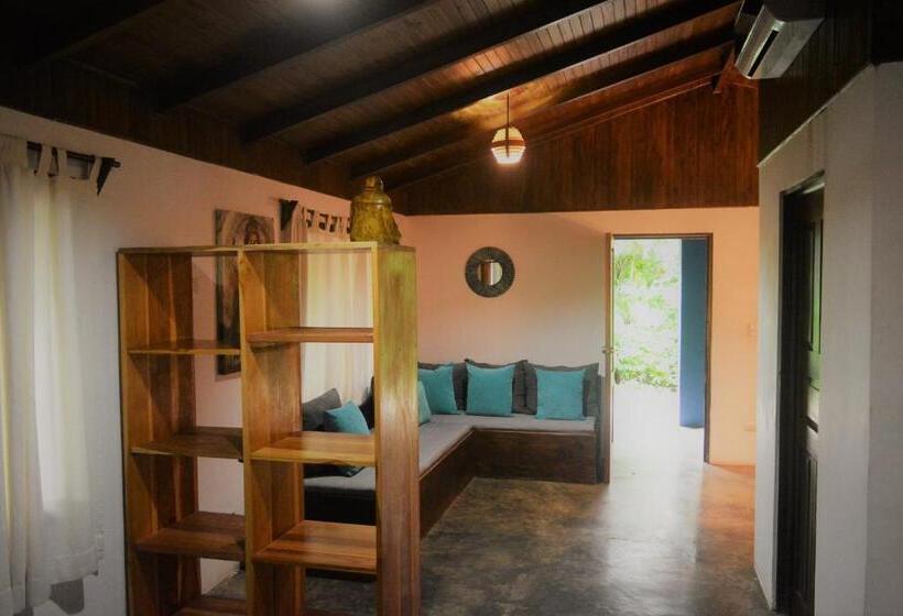 Дом 3 Спальни, Indigo Yoga Surf Resort