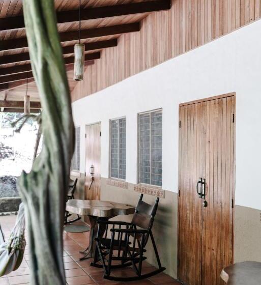Номер Стандарт Трехместный, Star Mountain Jungle Lodge   Mal Pais, Santa Teresa