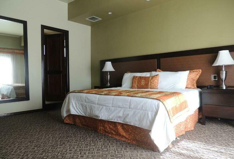 جناح, 1915 Inn & Suites