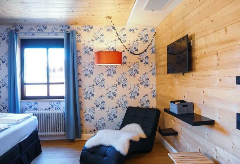 Quarto Deluxe Cama King, Alpenliebe Design