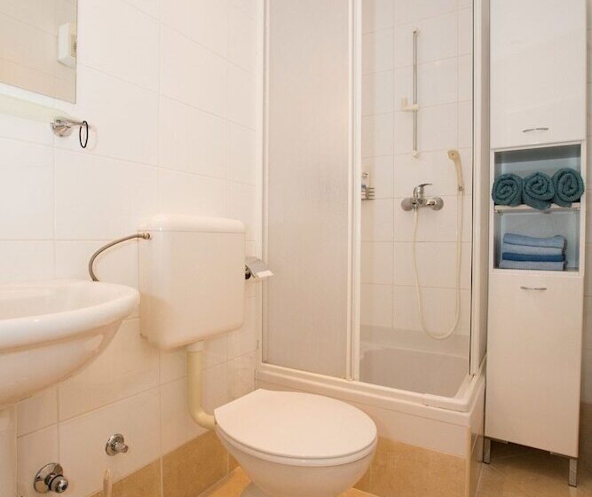带海景及1个卧室的复式公寓, Studio Apartment Andrijana