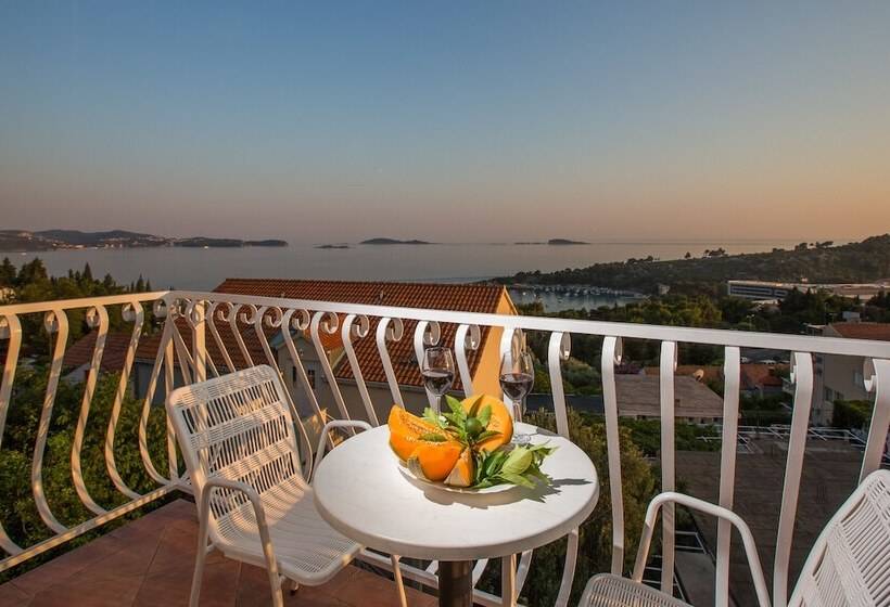 带海景及2个卧室的复式公寓, Studio Apartment Andrijana