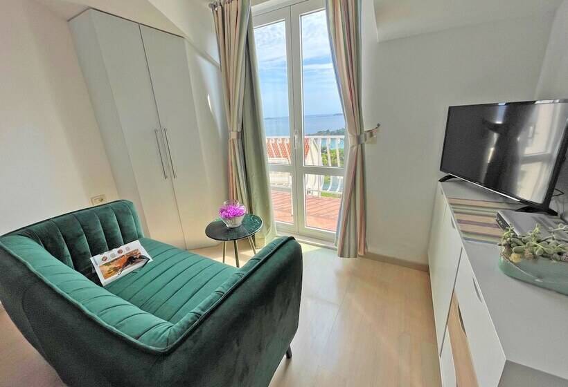 带海景及2个卧室的复式公寓, Studio Apartment Andrijana