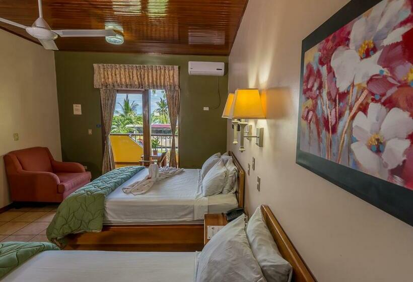 غرفة قياسية مطلّة علي البحر, Manuel Antonio