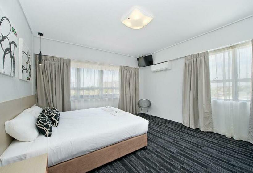 Apartamento 2 Dormitórios, Prince Of Wales