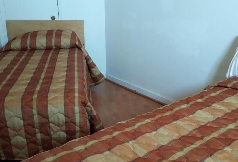 Семейный Номер, Motel Iberville