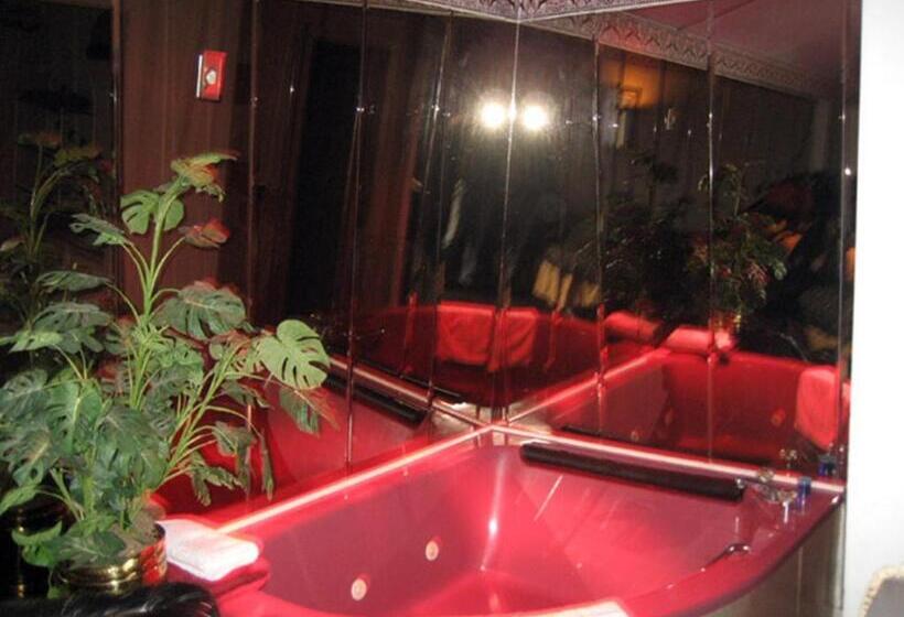 Люкс, Motel Iberville