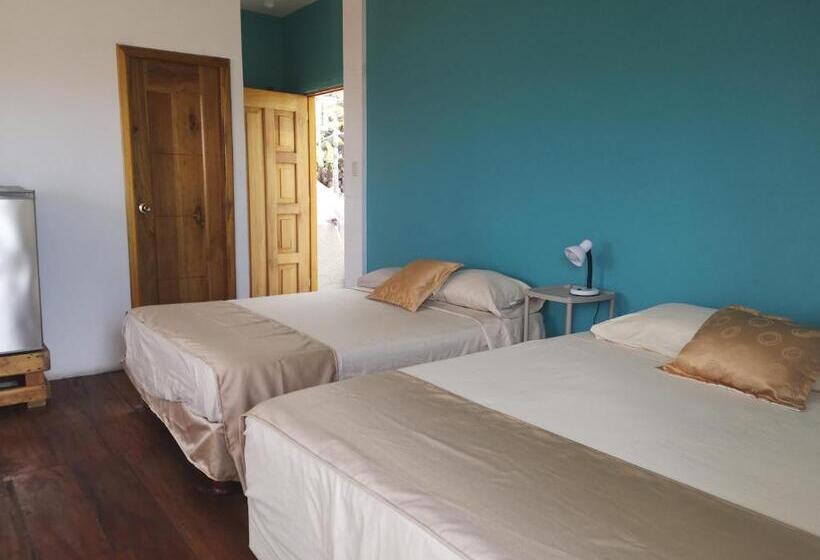 Quarto Triplo Estandar com Sacada, Cabañas Don Jorge