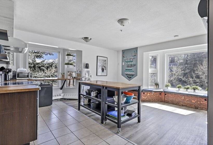 ルームシェアのワンベッド, Samesun Banff Hostel