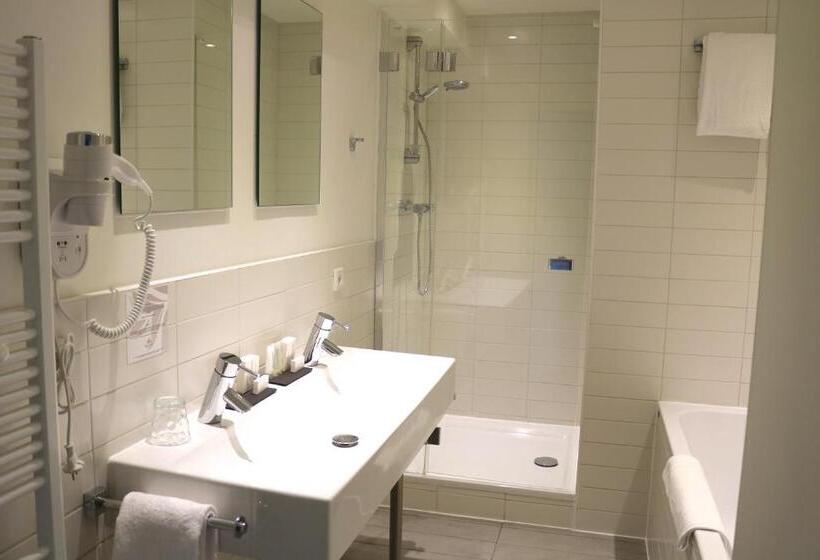 סוויטת ג'וניור, Saillant Hotel Maastricht City Centre   Auping Hotel Partner