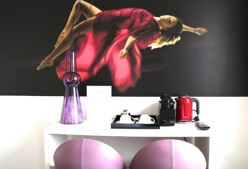 Полулюкс, Saillant Hotel Maastricht City Centre   Auping Hotel Partner