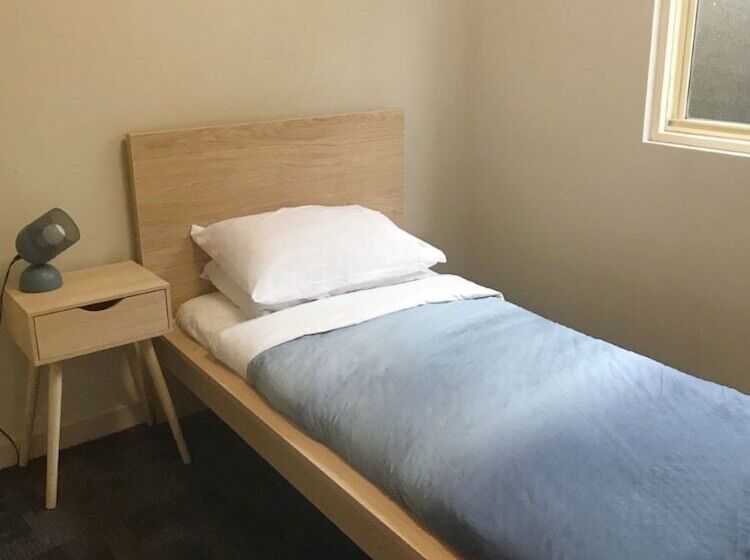 스탠다드 싱글 룸, Big Backpackers Hostel