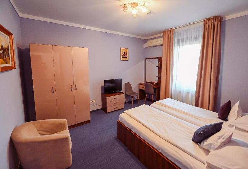 Номер Стандарт, Conacul Domnesc