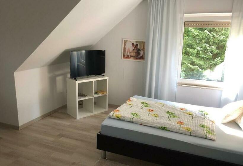 标准单人间, Elfenberg