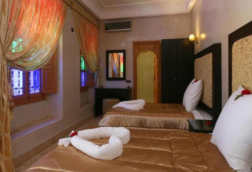 Habitación Triple Deluxe, Riad Zaki