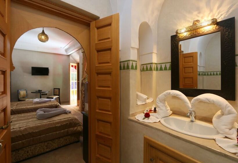 Habitación Triple Deluxe, Riad Zaki