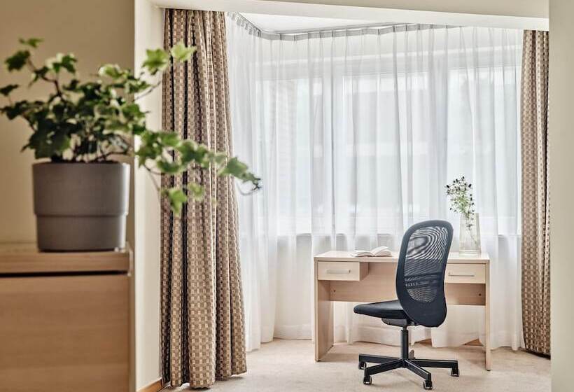デラックススタジオ, Apartamenty Media Park