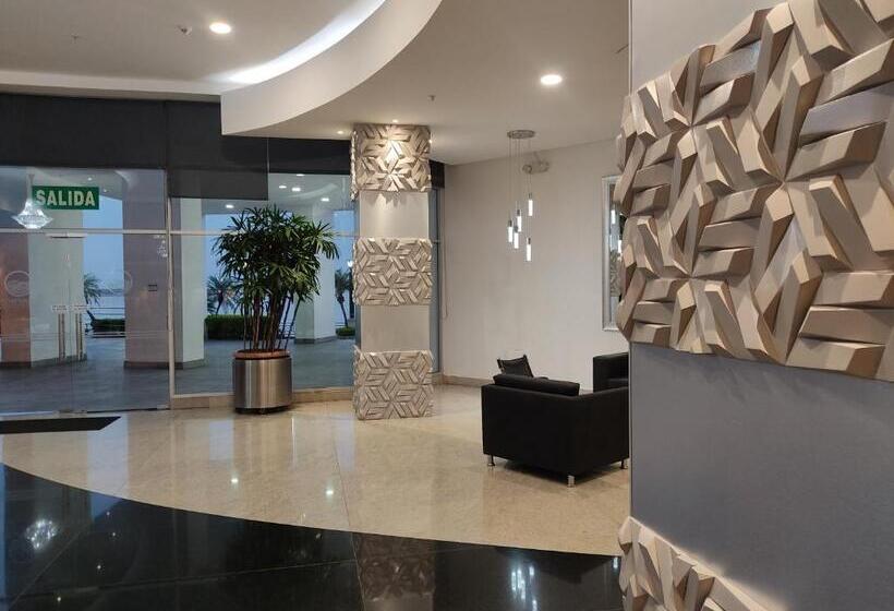 Люкс, Suite Riverfront Puerto Santa Ana