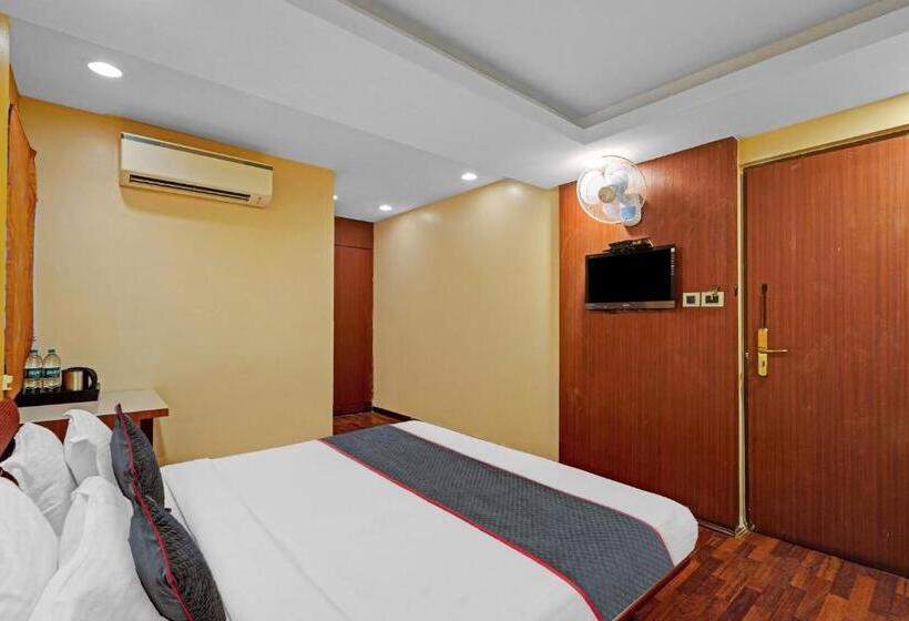 اتاق لوکس سه تخته, Super Townhouse Anna Salai