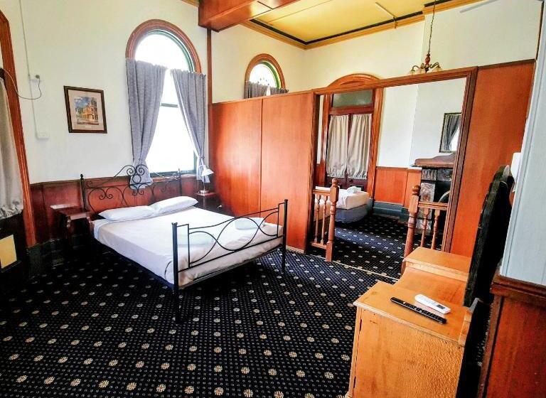 강 전망 스위트, Criterion Hotel Motel Rockhampton