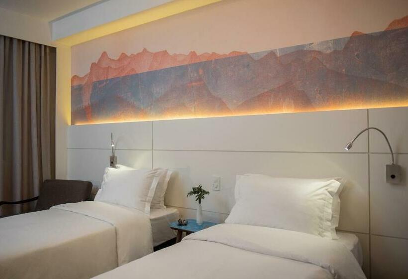 Номер Deluxe, Intercity Cidade Baixa