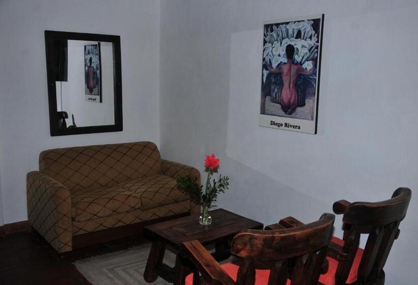 Полулюкс, Mision Santa Barbara Rnt 4799