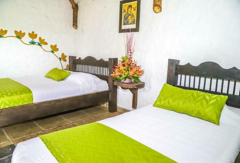 Quarto Triplo Estandar, Parque De Los Arrieros