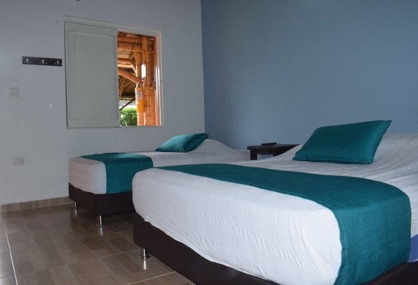 Quarto Estandar, Parque De Los Arrieros