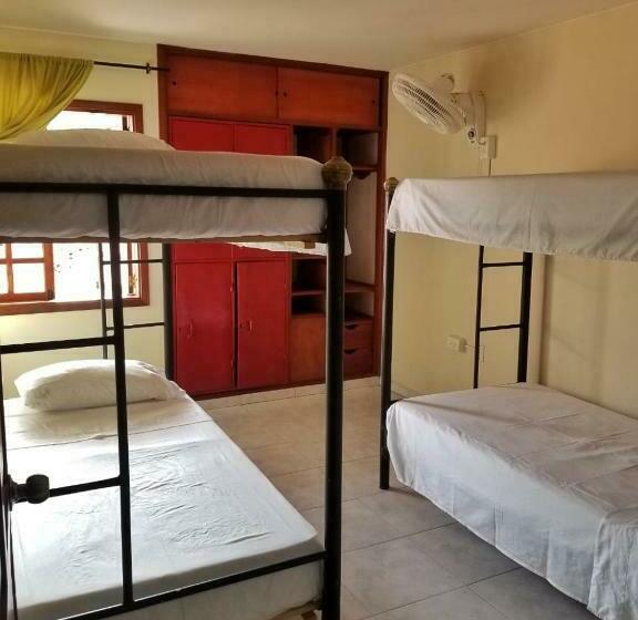 공동 객실, Sam S Vip Hostel San Gil