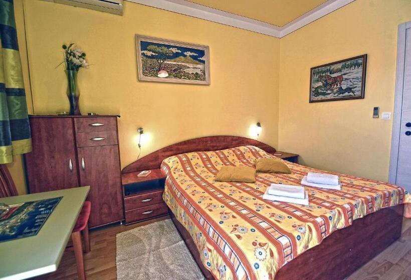 غرفة قياسية مزوَّدة بتراس, Villa Katarina