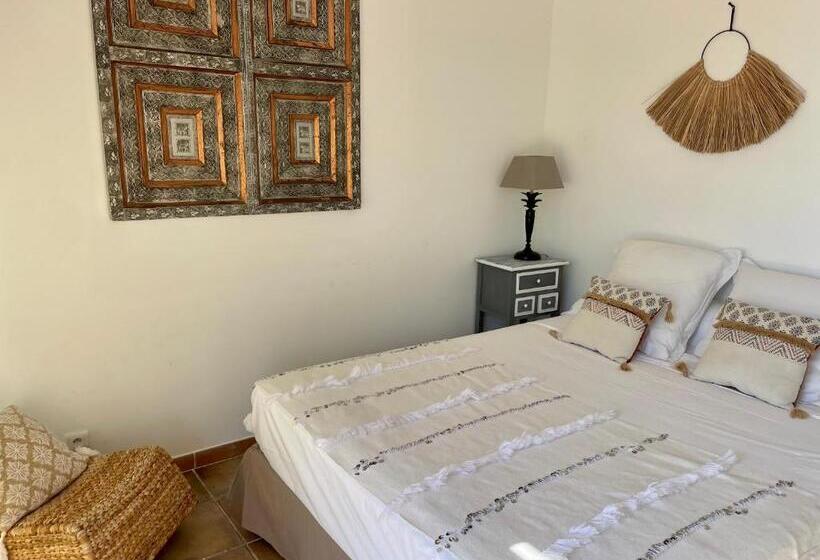 Номер Стандарт, B&b Le Mas Du Galoubet