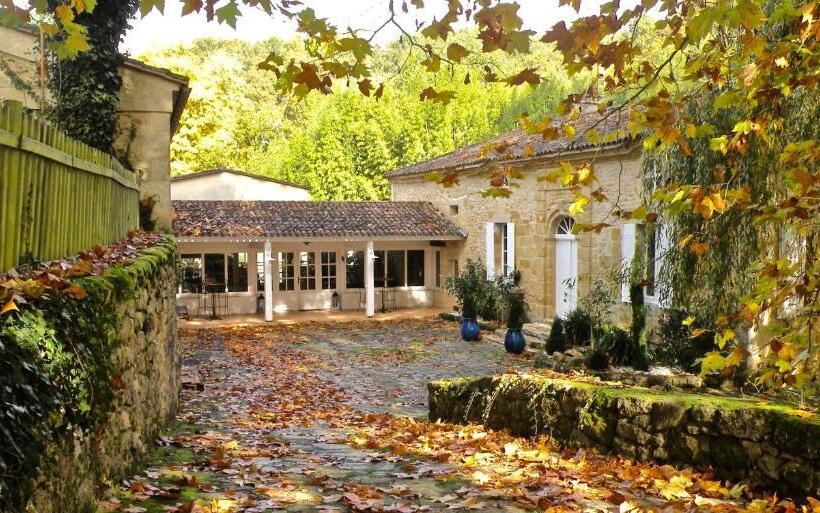 Хижина, Moulin De Rioupassat Chambres D'hôtes De Charme