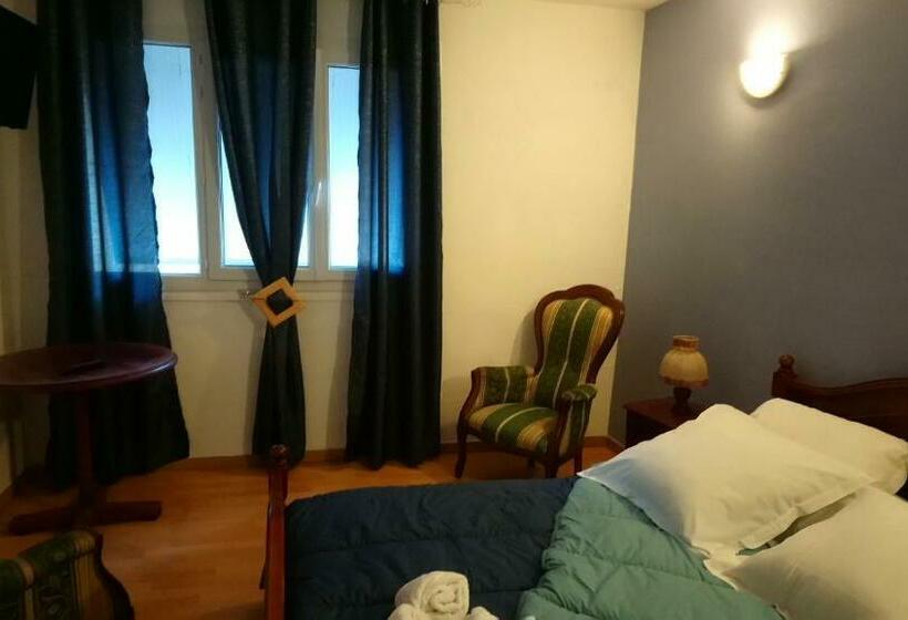 Номер Стандарт, Hôtel Le Passage De Vallon