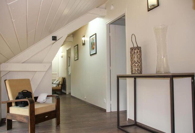 Люкс 2 Спальни, Aux Bories De Marquay, Chambres D Hôtes B&b Avec Piscine Et Spa Près De Sarlat