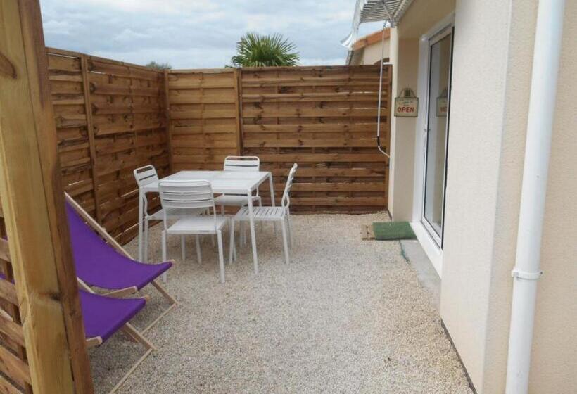 דירת חדר, Cosystudio Site Du Futuroscope