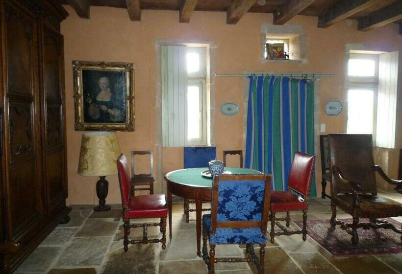 Номер Стандарт, Manoir De Malfarat