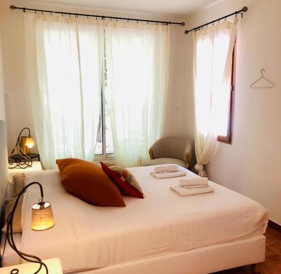 اتاق استاندارد با چشم‌انداز باغ, B&b Villa Roumanille