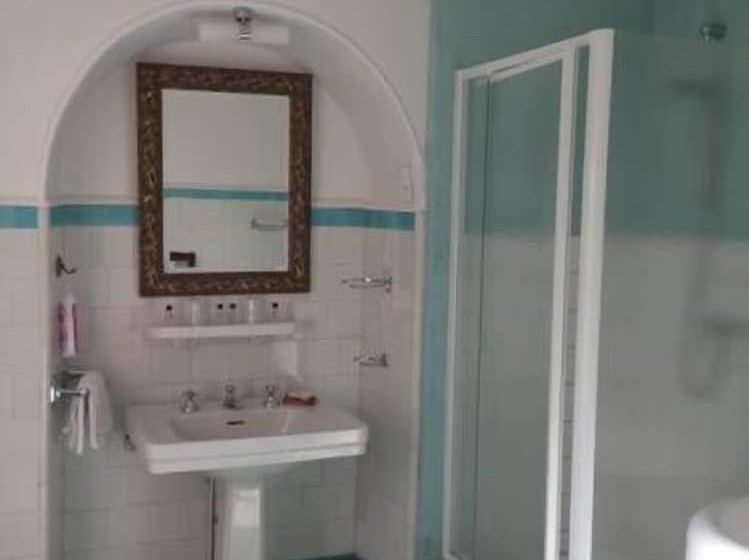 اتاق لوکس, B&b Villa Roumanille