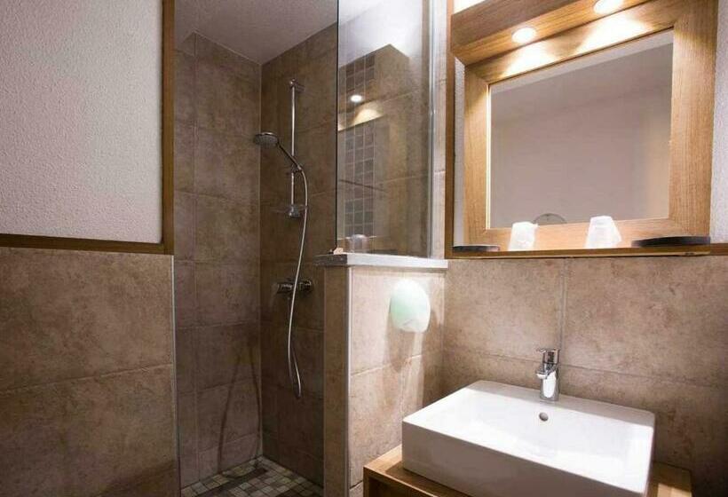 Номер Стандарт, Hôtel L Echaillon