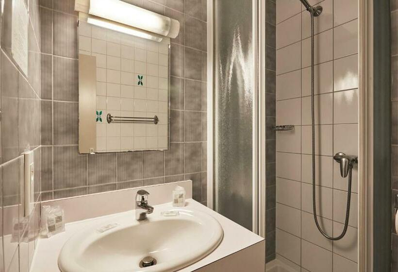 Номер Стандарт, Cit Hôtel Le National
