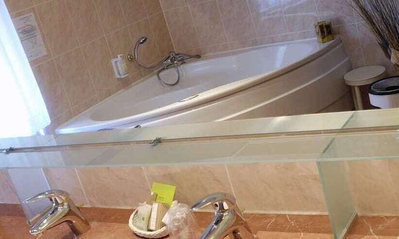 Family Suite, Les Reflets Jaunes