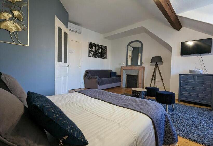 Семейный Номер, Logis Hotel La Tourelle Du Beffroi