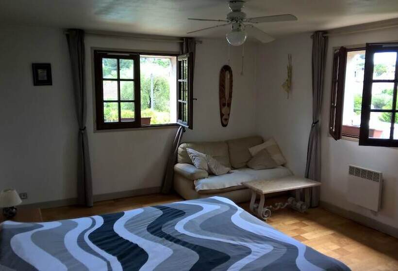 Quarto Estandar, Parfums D'azur