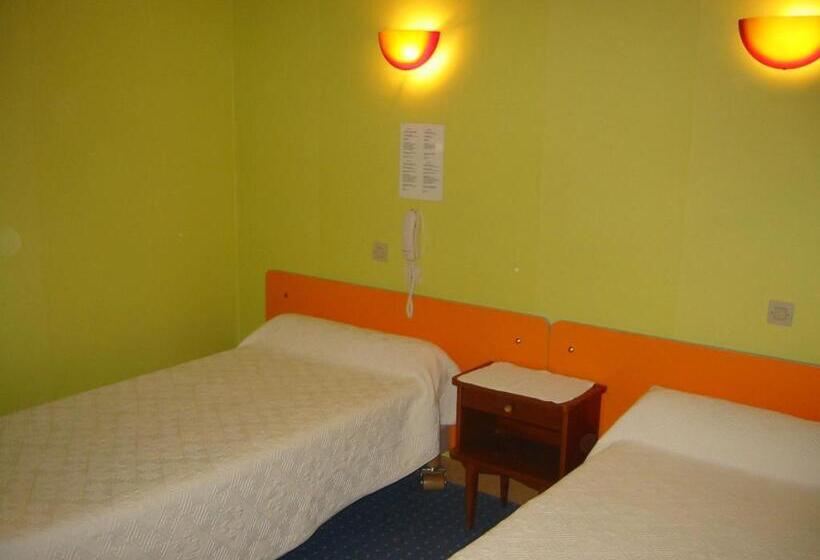 Номер Economy, Auberge Béarn Bigorre