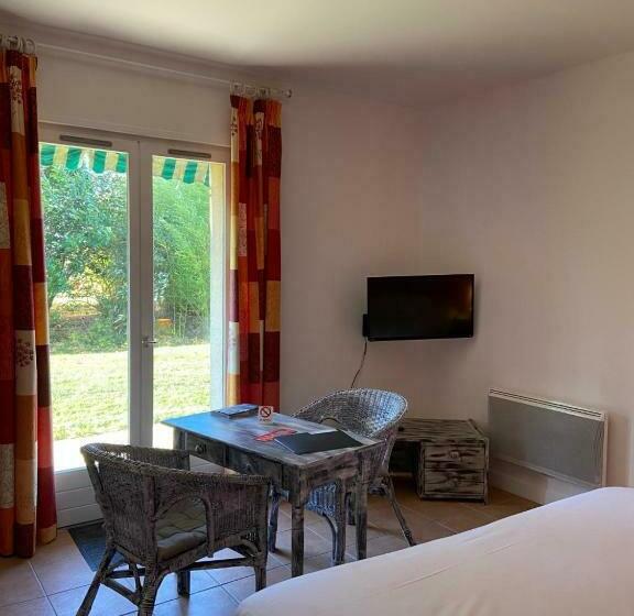 Номер Стандарт, Golf Hotel De La Carte