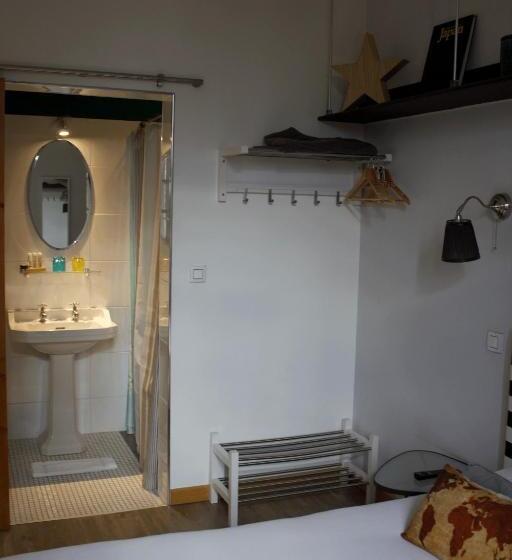 Номер Стандарт, Hôtel Absolu