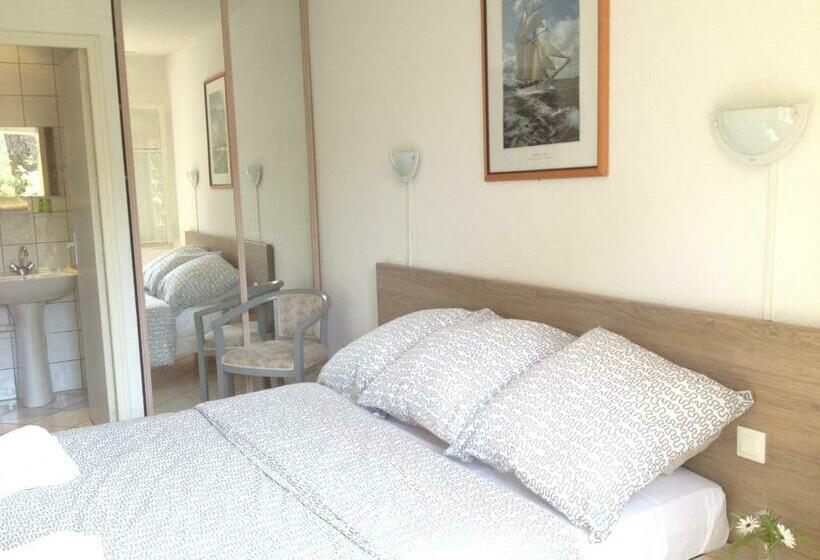 Номер Стандарт, Hôtel De La Mer