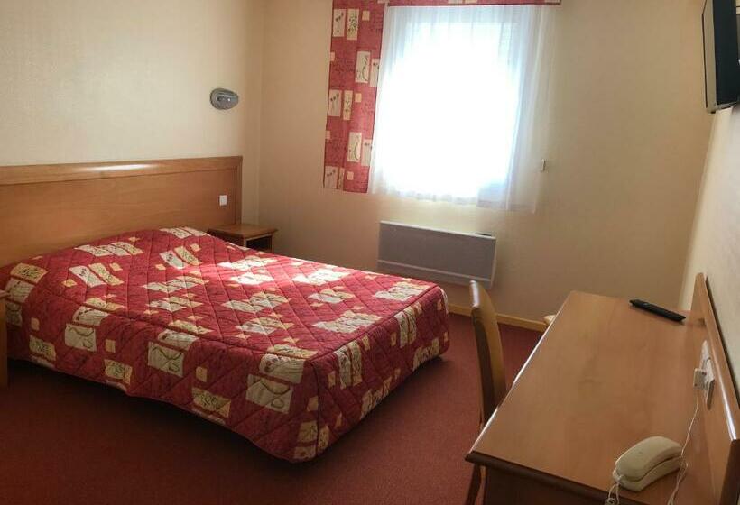 Номер Стандарт, Hôtel La Colombiere Cantal