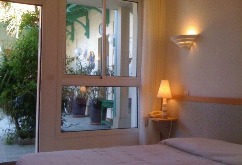 Номер Стандарт Внутренний, Hôtel Orange Marine